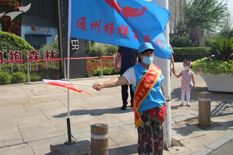 <strong>男人日女生鸡八啊啊国产</strong>